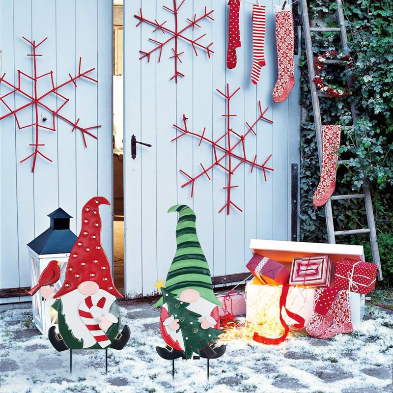 Outdoor Christmas Decorations 2 Pack Gnomes Decorative Garden Stakes for Christmas Decor Metal Yard Signs Xmas Decorations for Outside Garden Yard